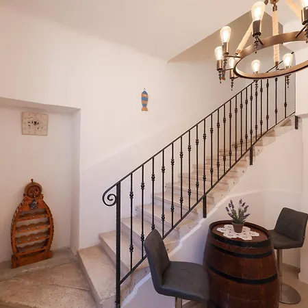 M&d Old Town Luxury Apartment