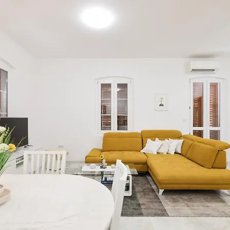 M&d Old Town Luxury דירה